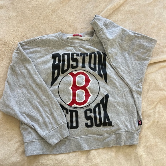 Women’s Red Sox crewneck size XL - Picture 2 of 3